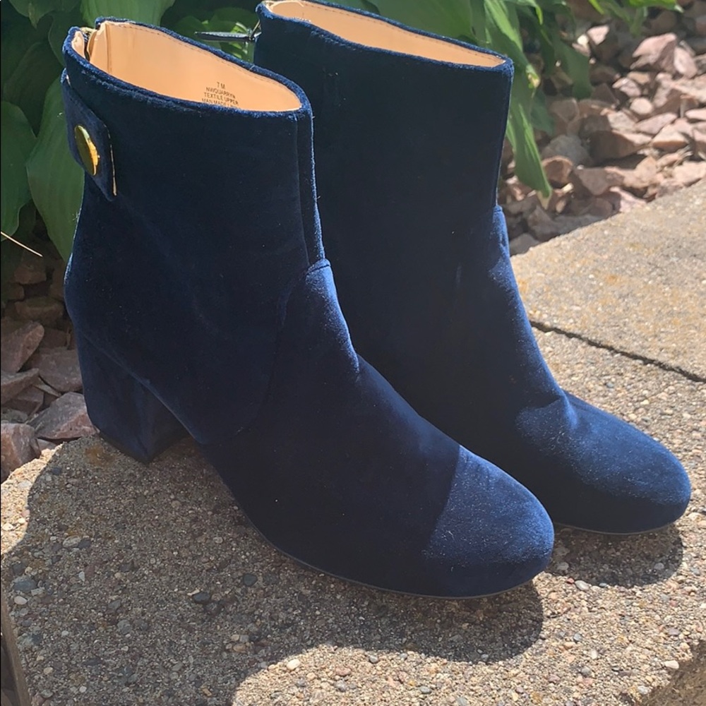 Super hot Blue suede boots